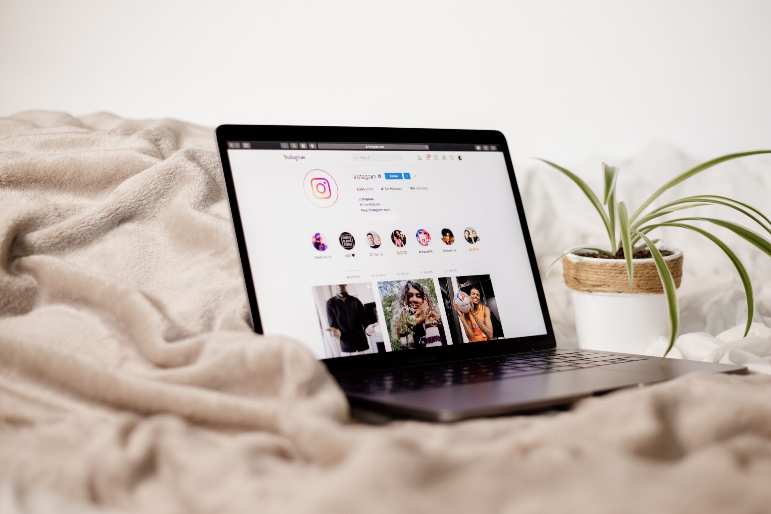 Level Up Your Online Shopping: Mastering Instagrams Product Feed